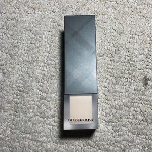 Burberry Cashmere Matte Foundation - Porcelain
